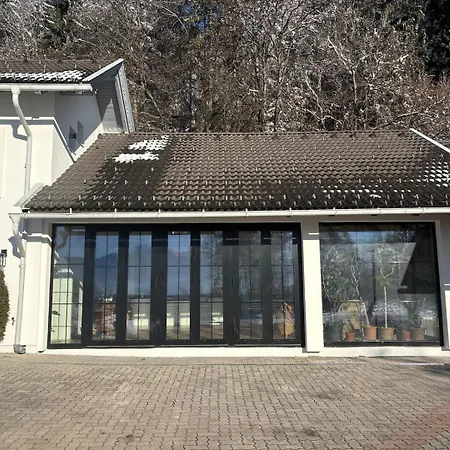 Landhof Villa *